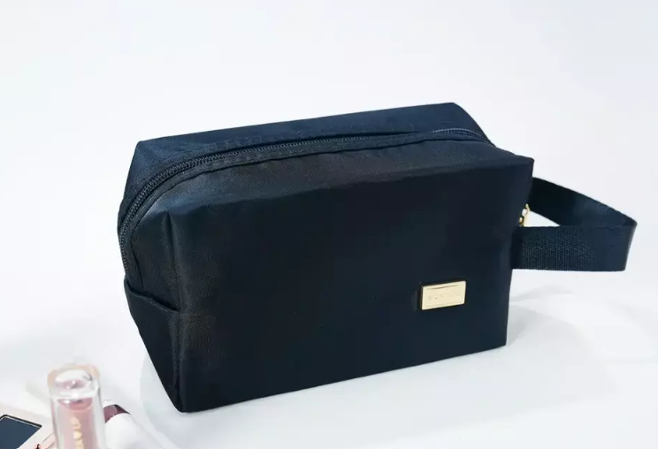 COSMETIQUERA EN NYLON MONTOC MN0154 - MN0153