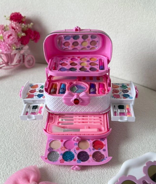 SET DE MAQUILLAJE RUBY 54 PIEZAS
